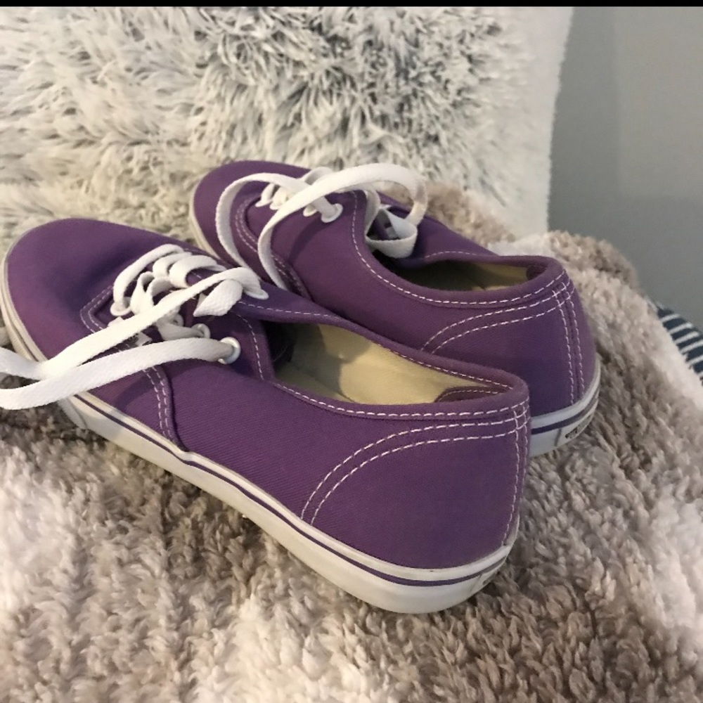 Vans - Picture 7 of 7